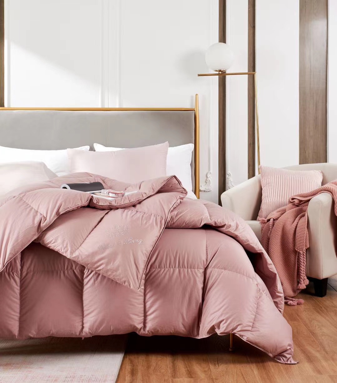 Romantic Locke goose down quilt Item Picture