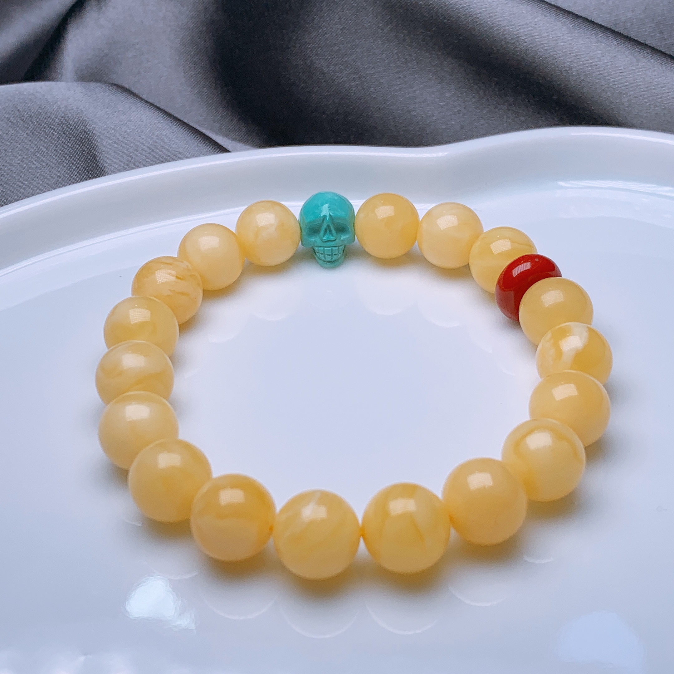 11mm Russian white honey flower bracelet, paired with high-quality porcelain turquoise and full flesh south red undefined