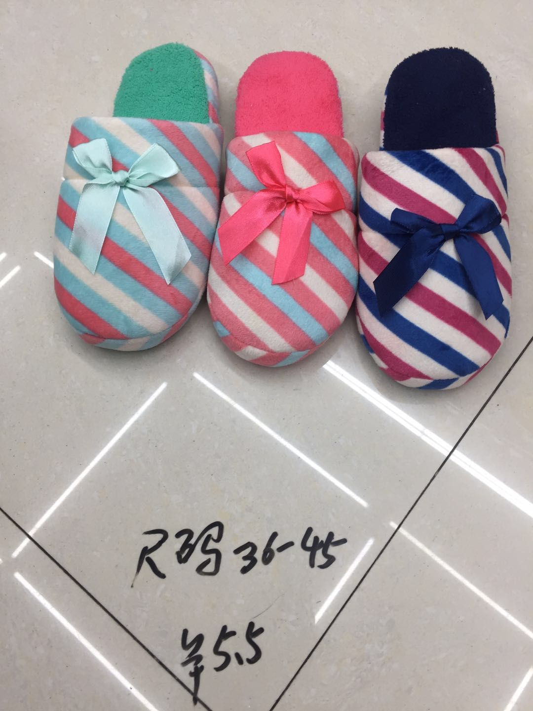 Warm home plush slippers for export wholesale 41500 slippers for autumn and winter home, anti-slip new style slippers for export wholesale