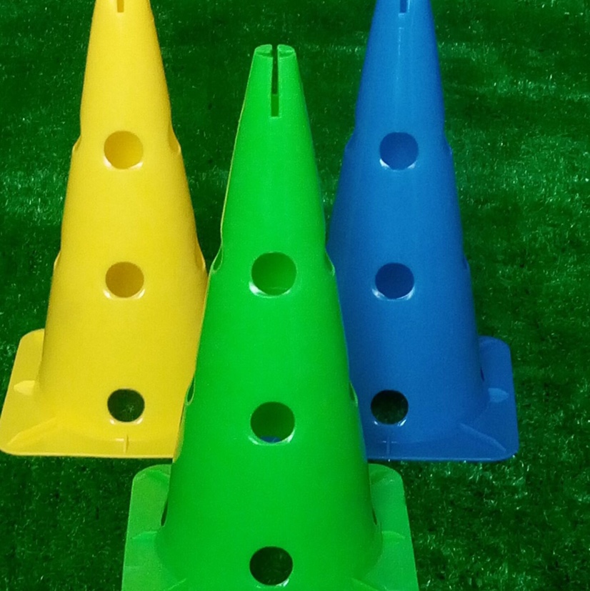 厂家直销厂家38方底带孔标志桶 PE环保材质 路障警示标 障碍物 足球辅助