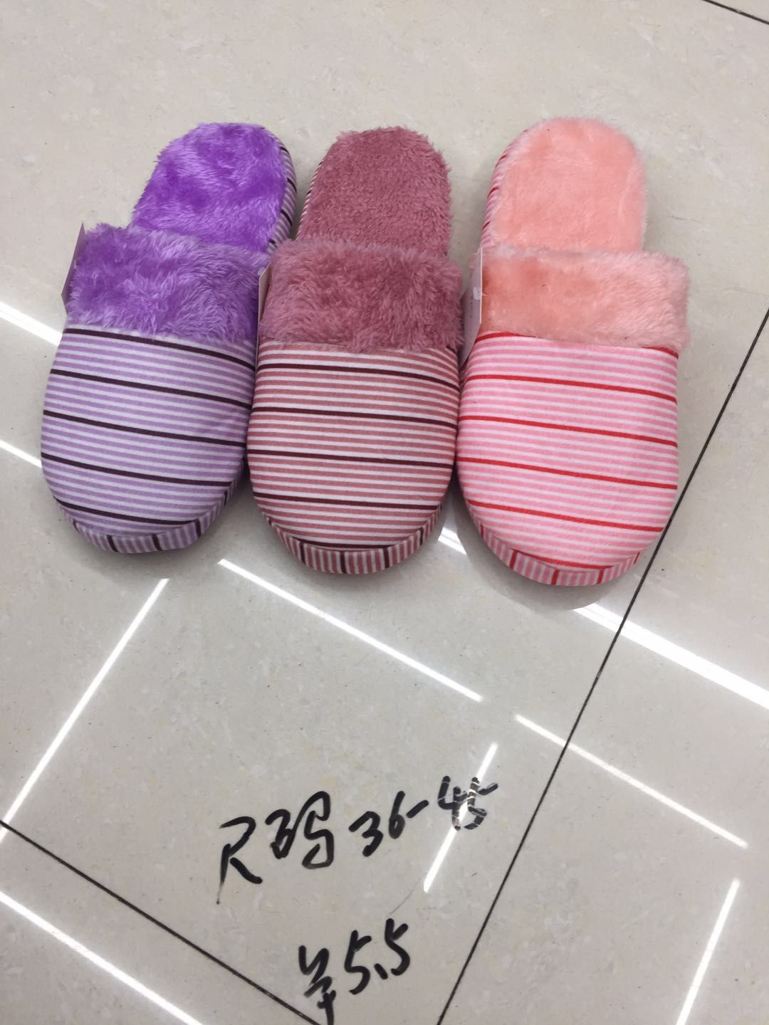 Autumn and winter home plush slippers export wholesale 41500 slippers Autumn and winter home slippers anti-slip slippers autumn and winter home slippers anti-slip new style slippers export wholesale New style slippers export wholesale