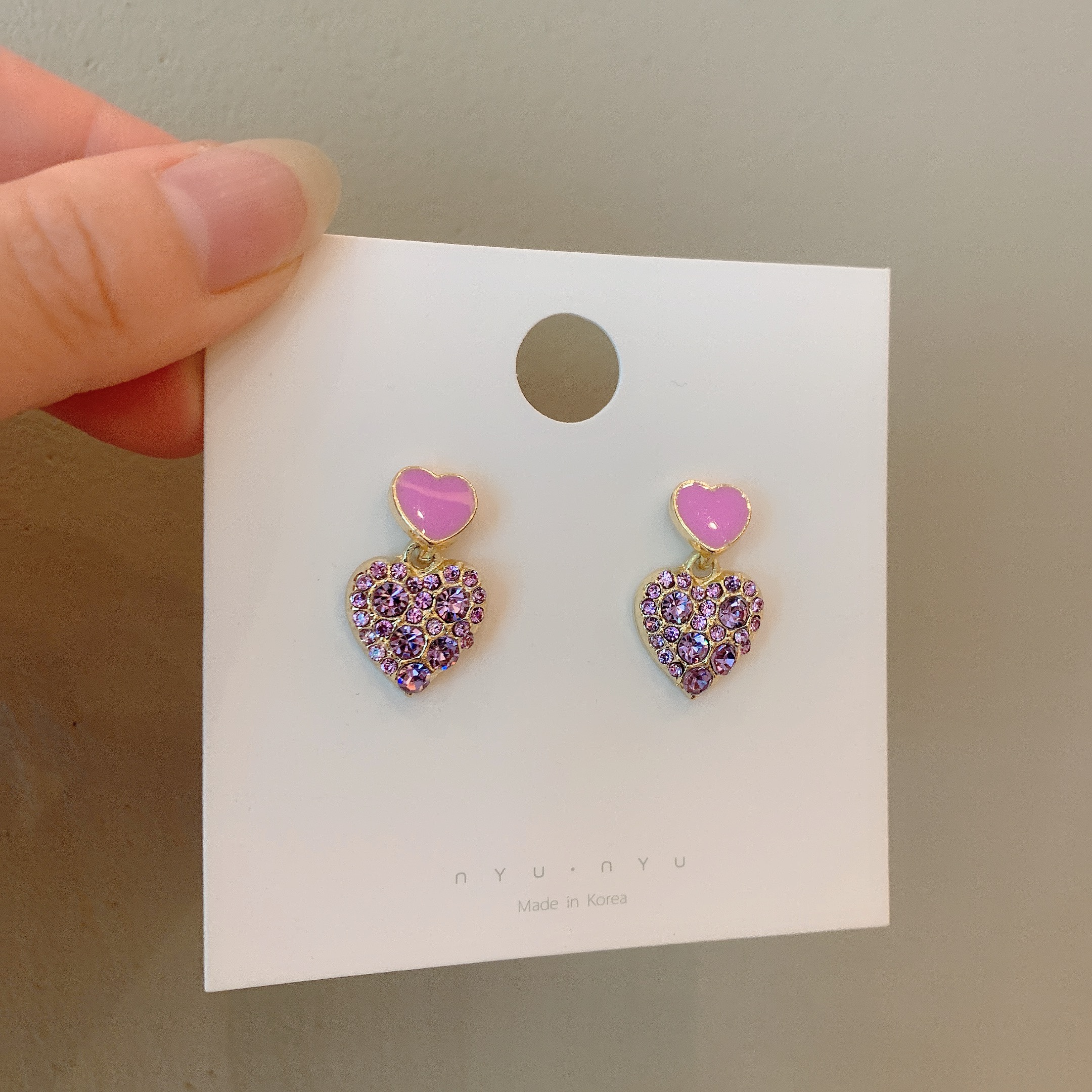 Heart-shaped stud earrings Specification image