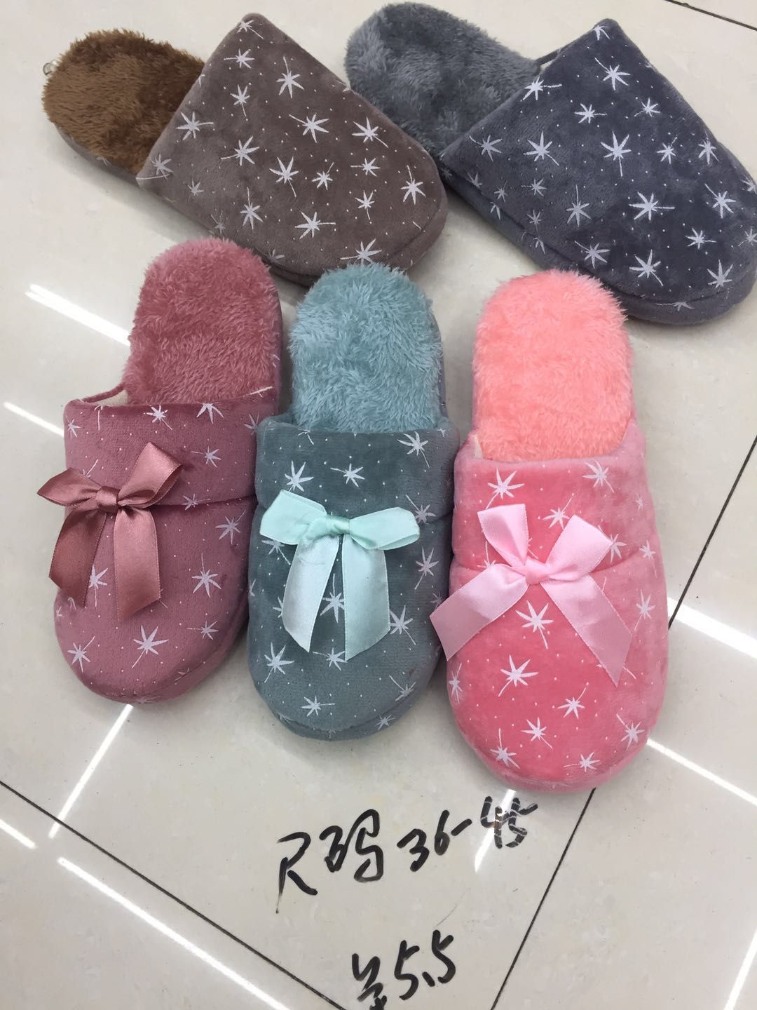 Home plush anti-slip slippers wholesale for export 41500 slippers autumn and winter home slippers Anti-slip slippers autumn and winter home slippers anti-slip new style slippers wholesale for export new style slippers wholesale for export