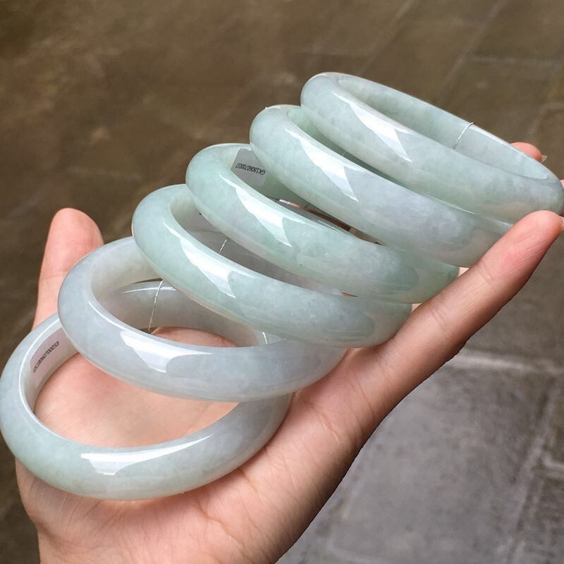 Natural Burmese jade bracelet