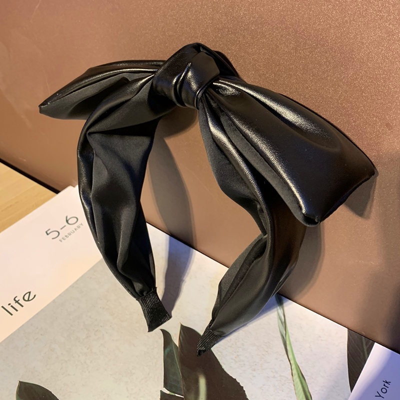 2020 Korean Version Of The New Hair Band Leather Big Bow Head Band Fashion Wide Border Sliding Hair Card Adult Hair Clip Application Scenario