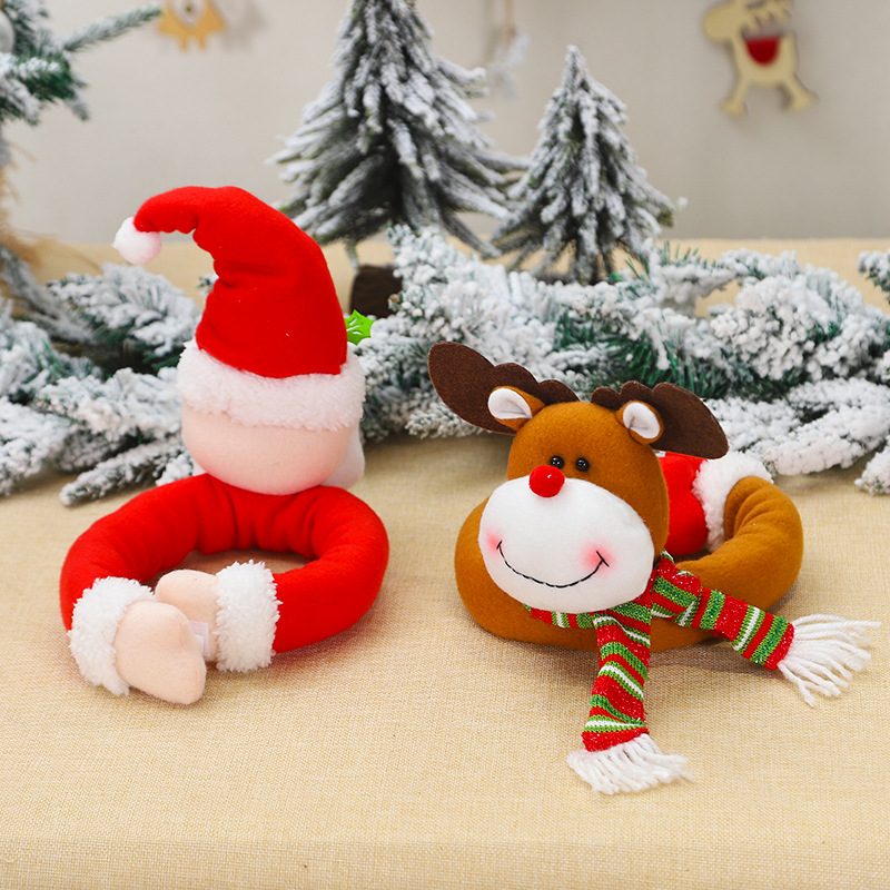 Christmas Creative Window Pendant Curtain Buckle Cartoon Doll Decoration Hotel Restaurant Decoration Doll Buckle Application Scenario