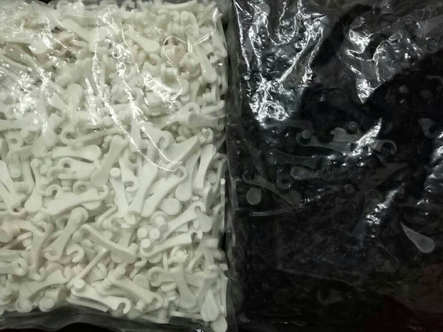 黑白花链扣