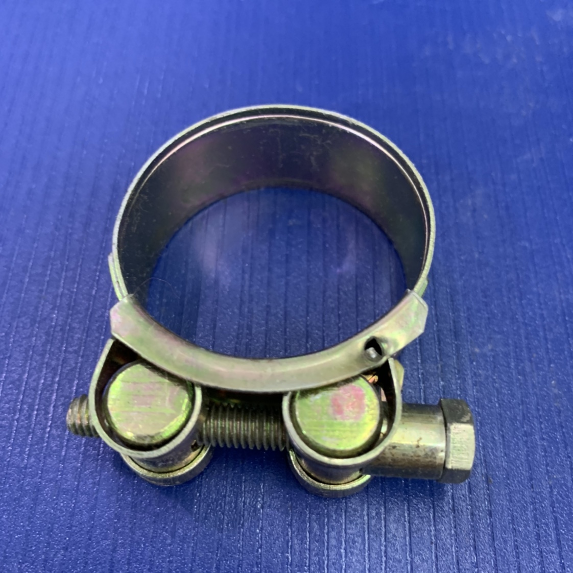 Solid hose clamp