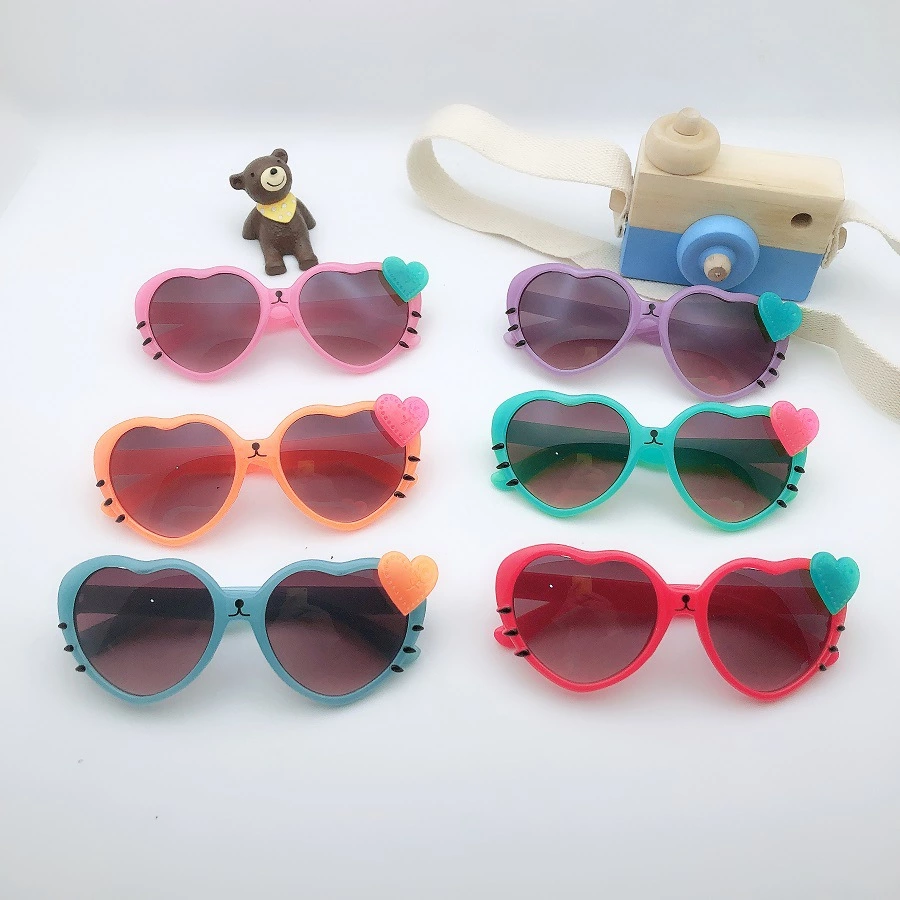 儿童太阳镜实物图