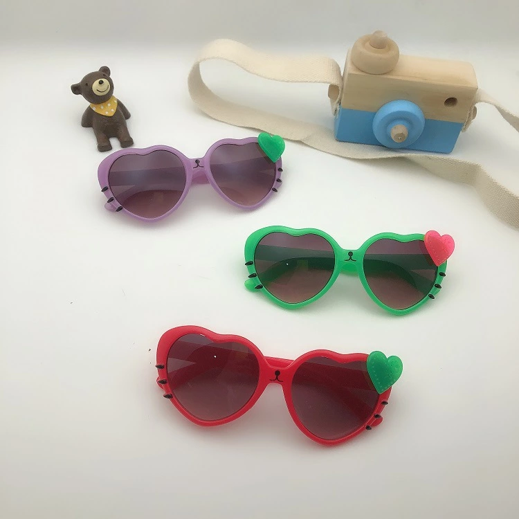 1308儿童桃心太阳镜产品图