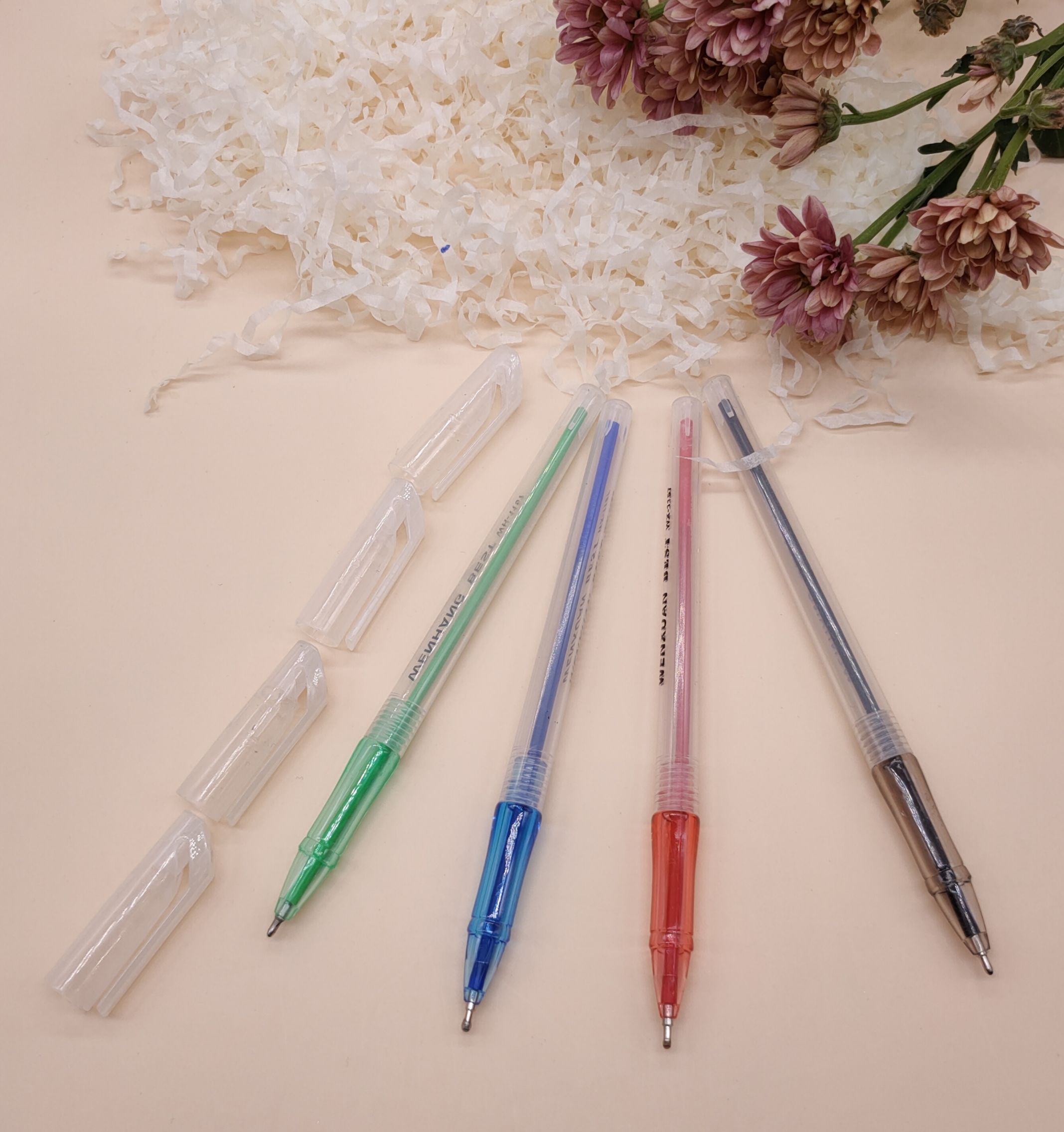 Classic ballpoint ballpoint office pen smooth middle oil pen anti - leakage ink anti - break color Application Scenario