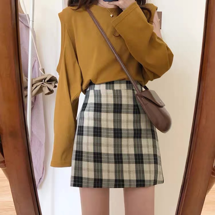 The 2020 new autumn Korean-style checkered skirt with a unique and versatile design sense, a hip-hugging A-line skirt for women Application Scenario