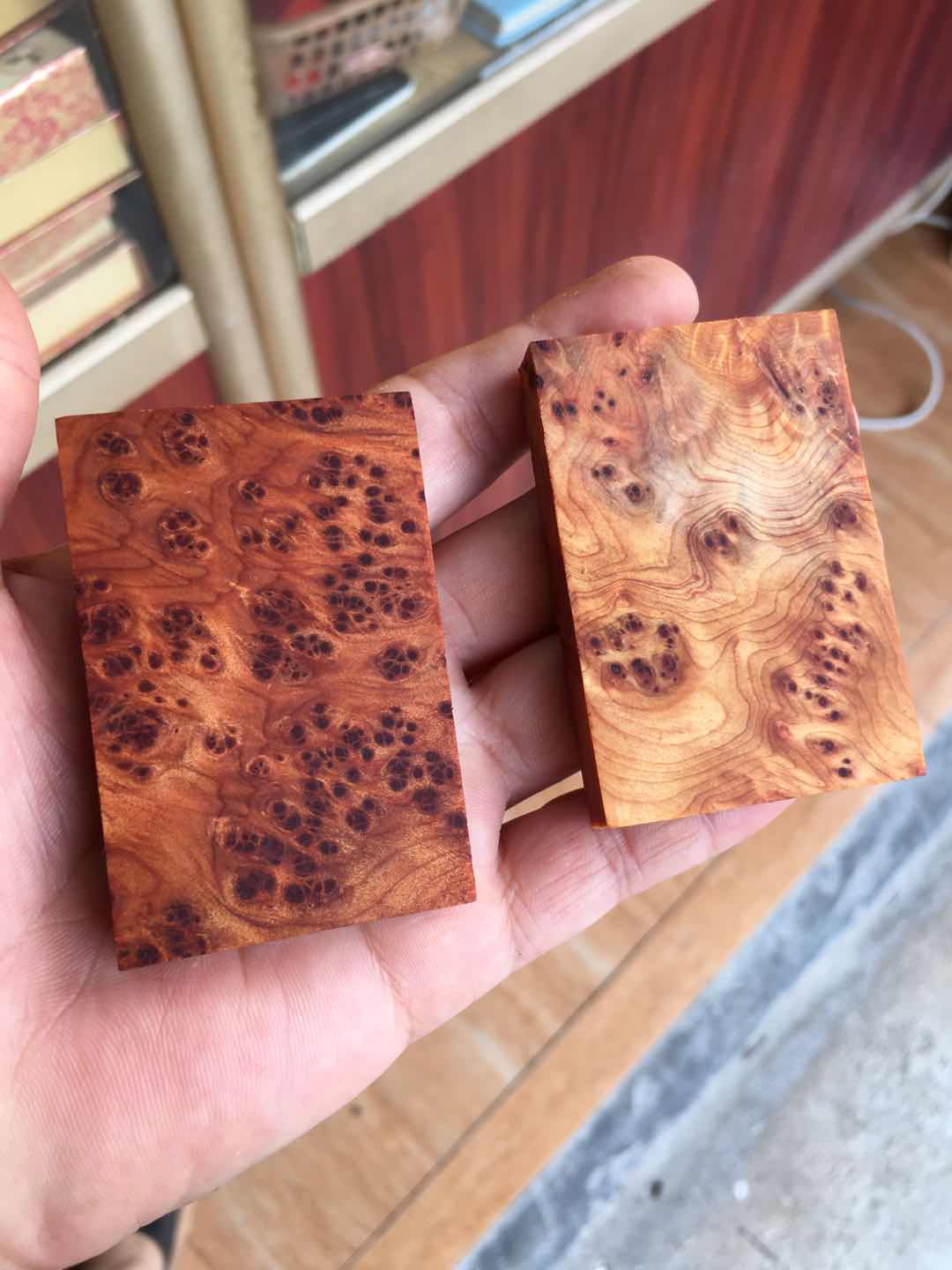 瘤疤崖柏无事牌图