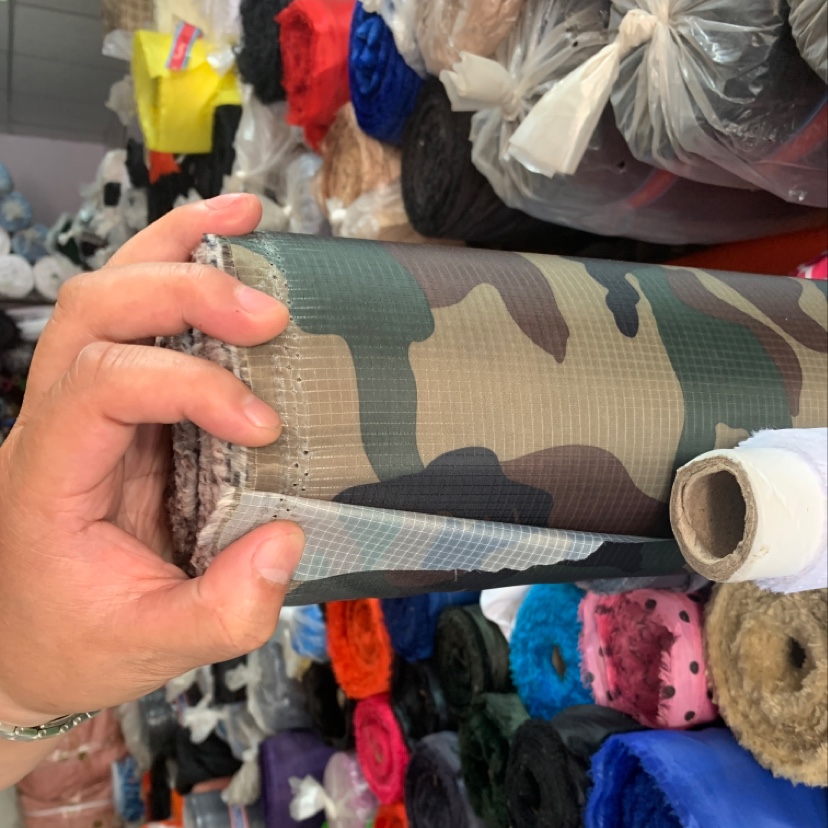 Factory direct sales of best-selling new PVC leather, large stock of high, medium and low grade luggage, sofa, shoe materials, fabric, 210 grid camouflage, waterproof