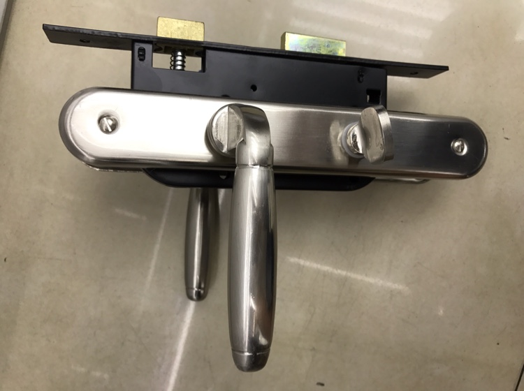 Exit door lock, bathroom hole series