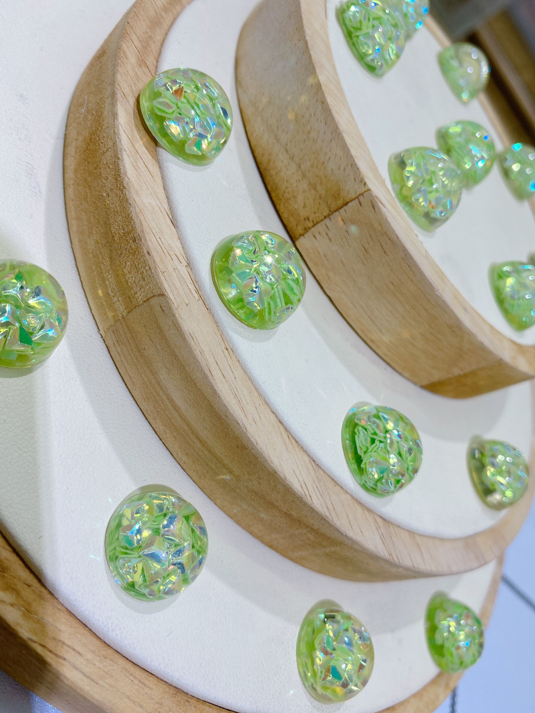Acrylic half-sided round frozen oil sequin children's hair clip accessory Item Picture