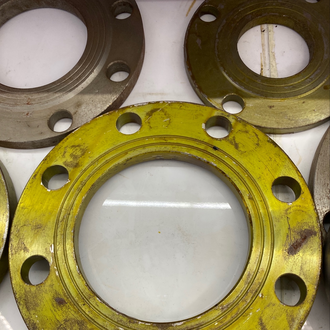 Direct sales from the manufacturer of hardware pipe fittings and bathroom flanges