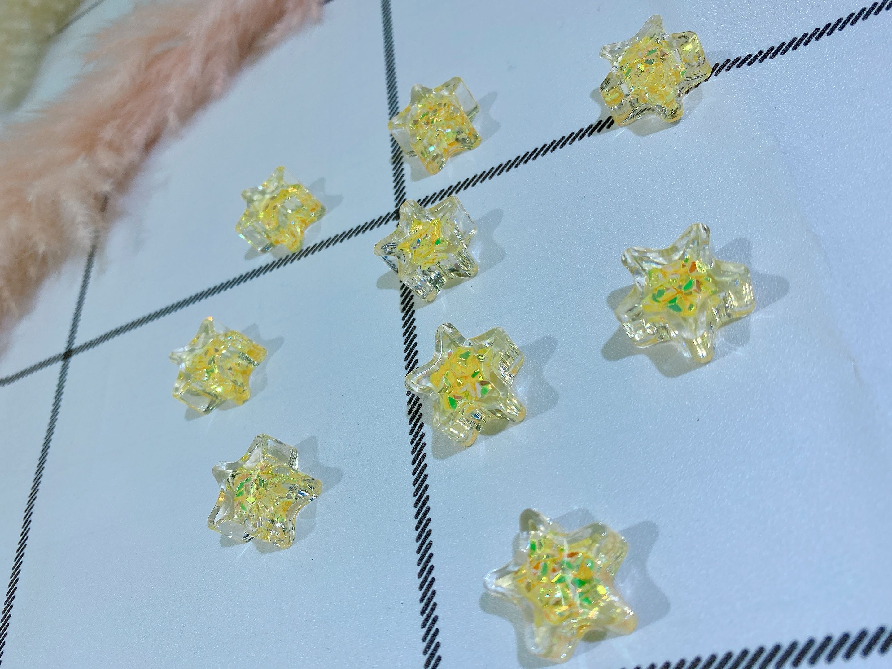 Acrylic hole-free five-star frozen oil sequin children's hair clip accessories detail image 4