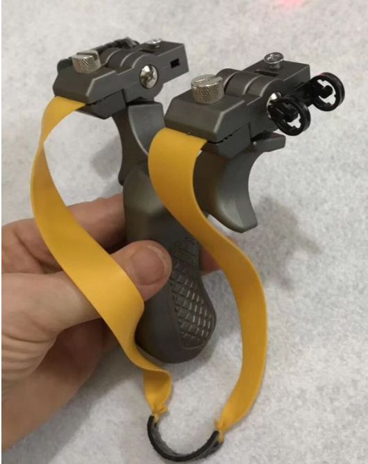 新款龙蛇飞舞手感王扁皮弹弓精准 灯瞄快压反曲弹弓