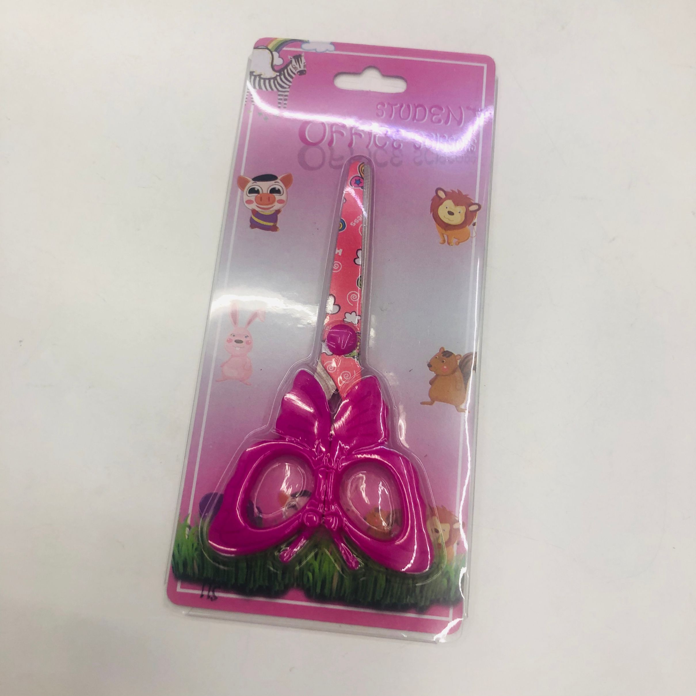511 approve the scissors for the student to cut