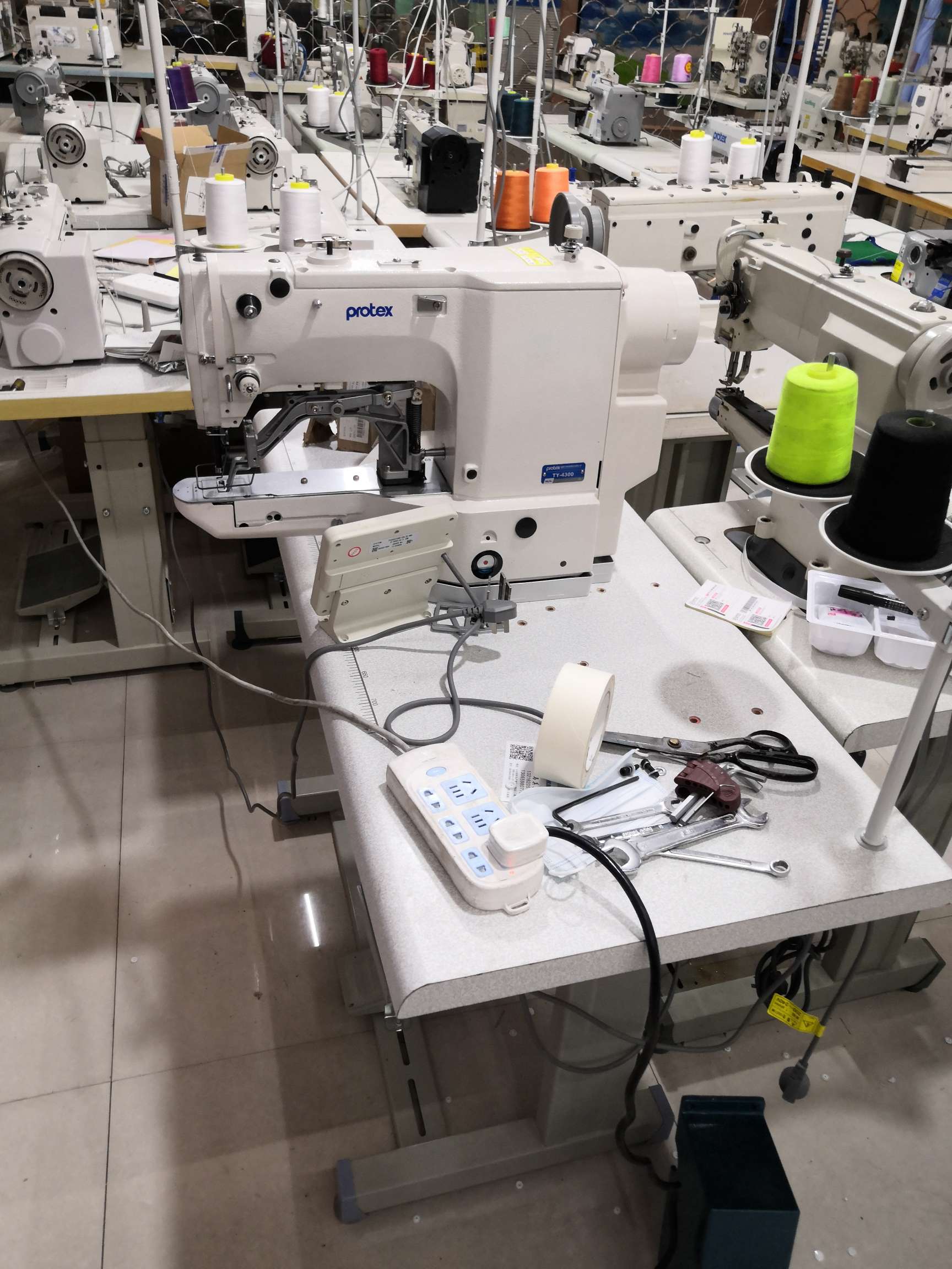 Tongyu brand sewing machine TY-4300, price negotiable pic 1
