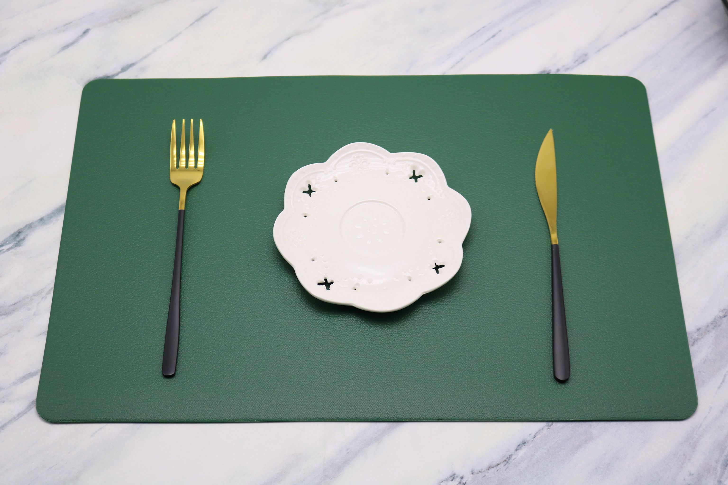 New PVC anti-slip and heat-insulating mat, European-style Western placemats, leather placemats, random patterns detail image 1