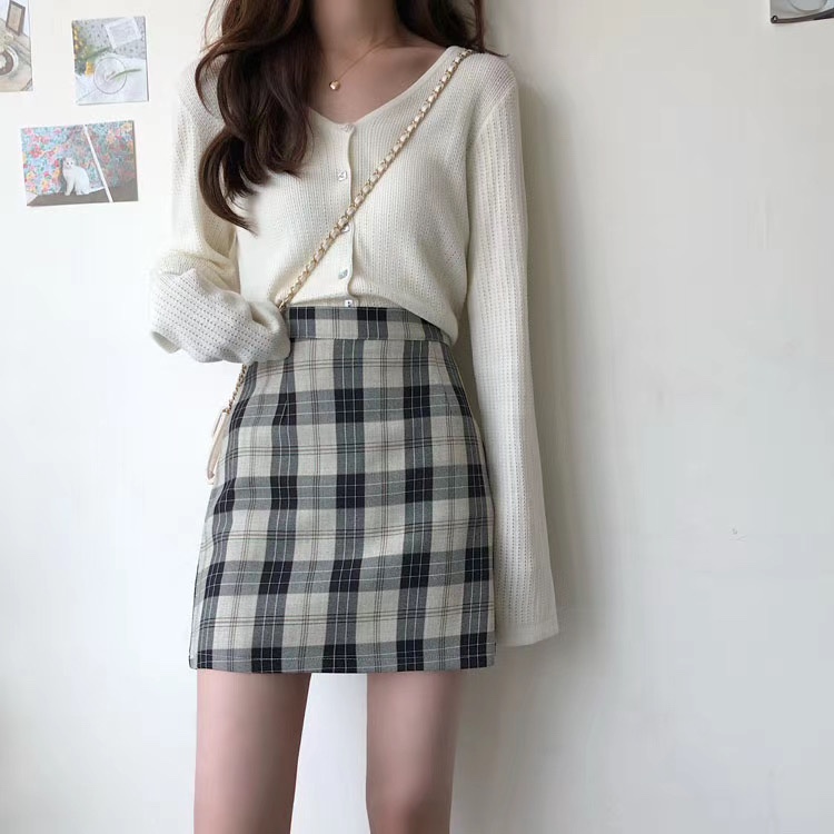 The 2020 new autumn Korean-style checkered skirt with a unique and versatile design sense, a hip-hugging A-line skirt for women