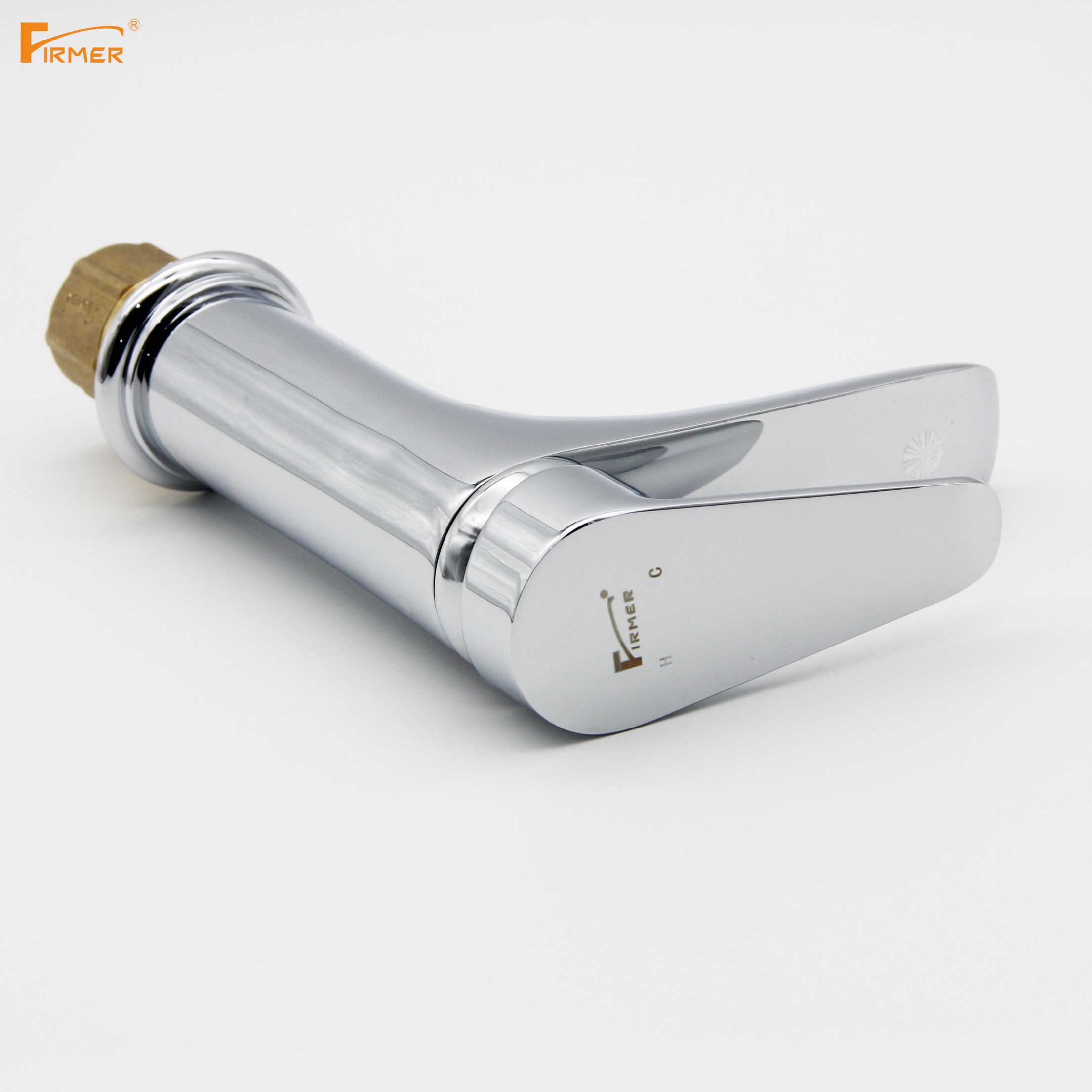 FIRMER faucet, household single-hole washbasin, face basin, splash-proof hot and cold water nozzle Application Scenario