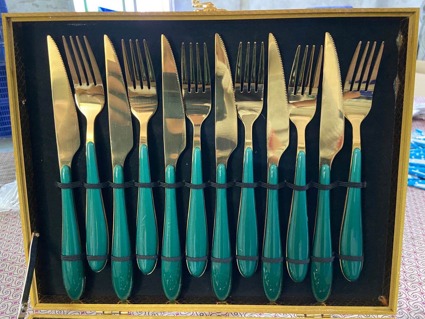 双色宝石夹柄刀叉勺24件套金色木盒礼盒装钛金工艺详情图2