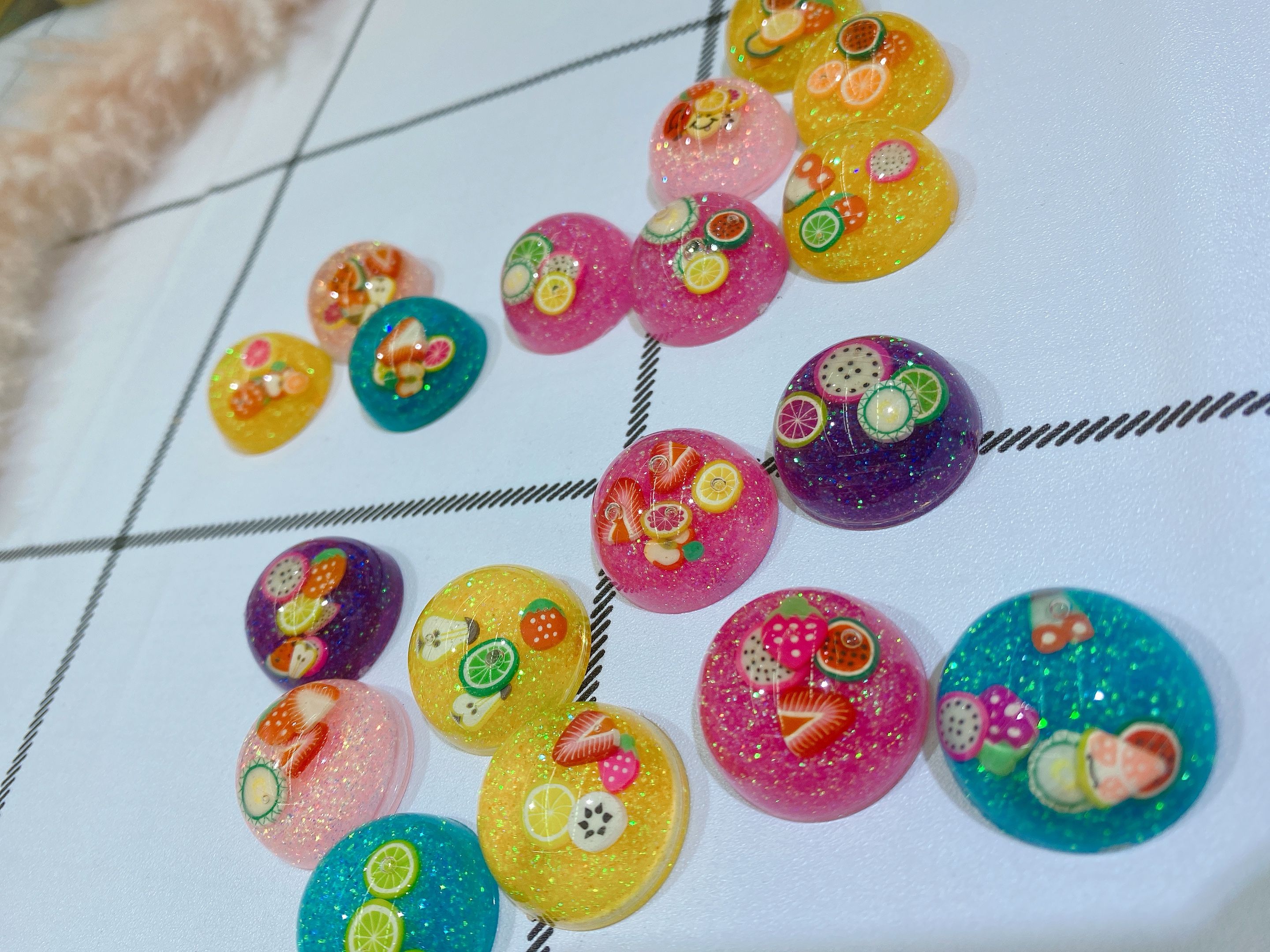 Acrylic half-sided round frozen oil fruit slice children's hair clip accessory details Picture