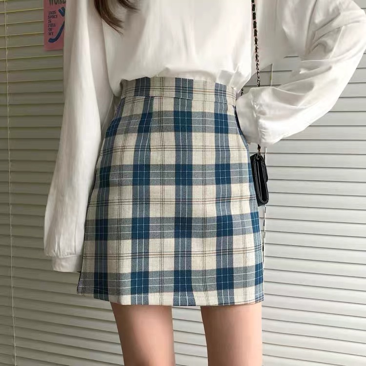 The 2020 new autumn Korean-style checkered skirt with a unique and versatile design sense, a hip-hugging A-line skirt for women undefined