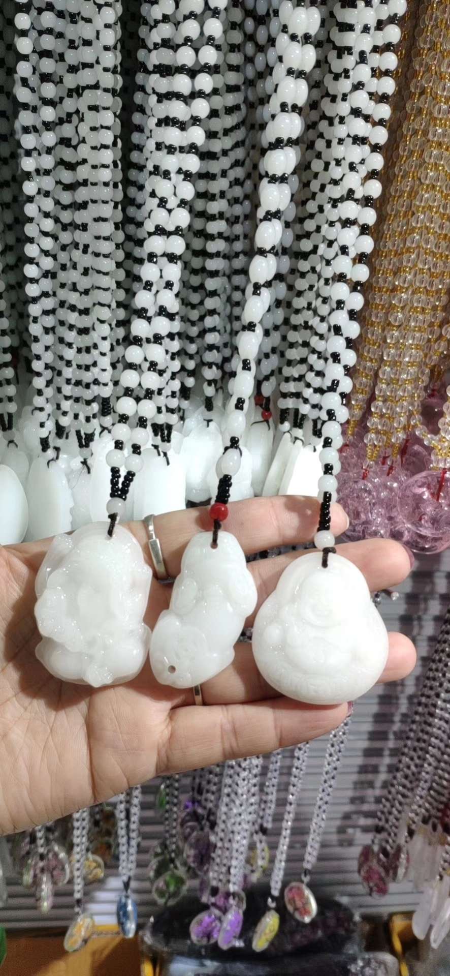 White jade pendant details Picture