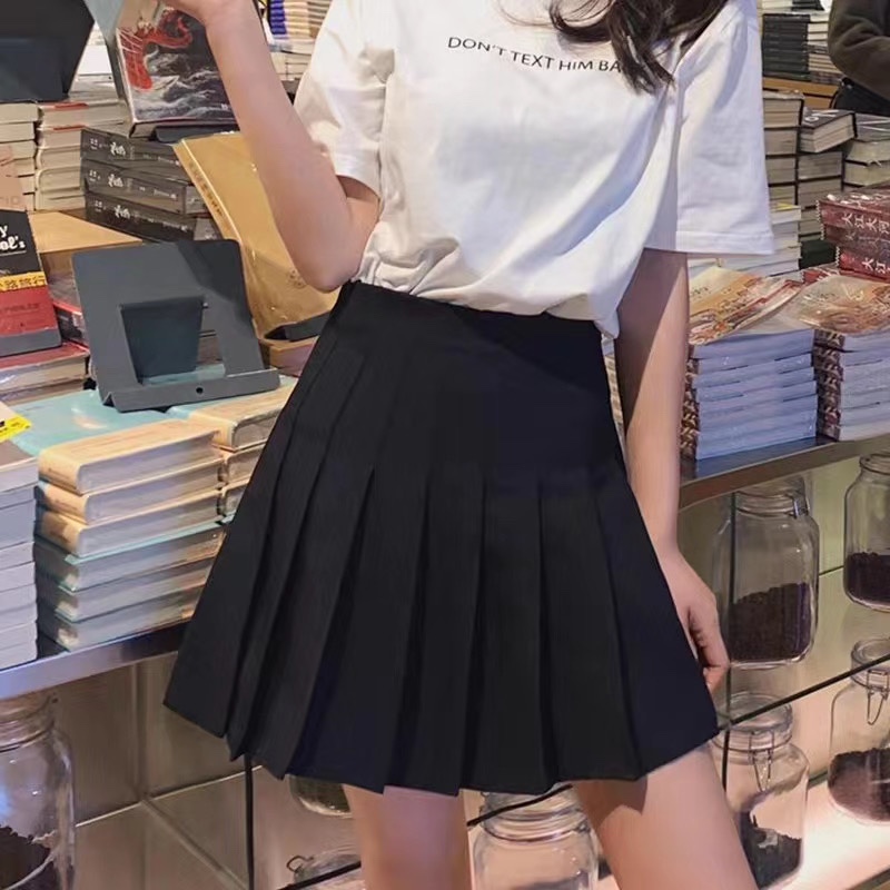Black pleated skirt for women in summer, high-waisted A-line skirt, short skirt, grey and white half skirt for women in spring and autumn