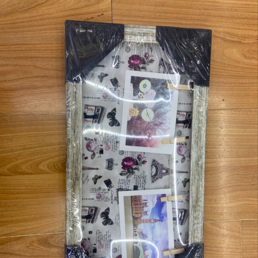 The wall decoration photo frame is retro