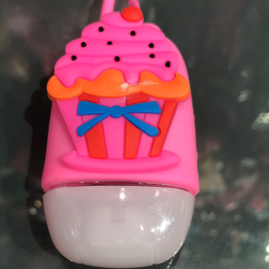 Hand sanitizer bottle cover flat
