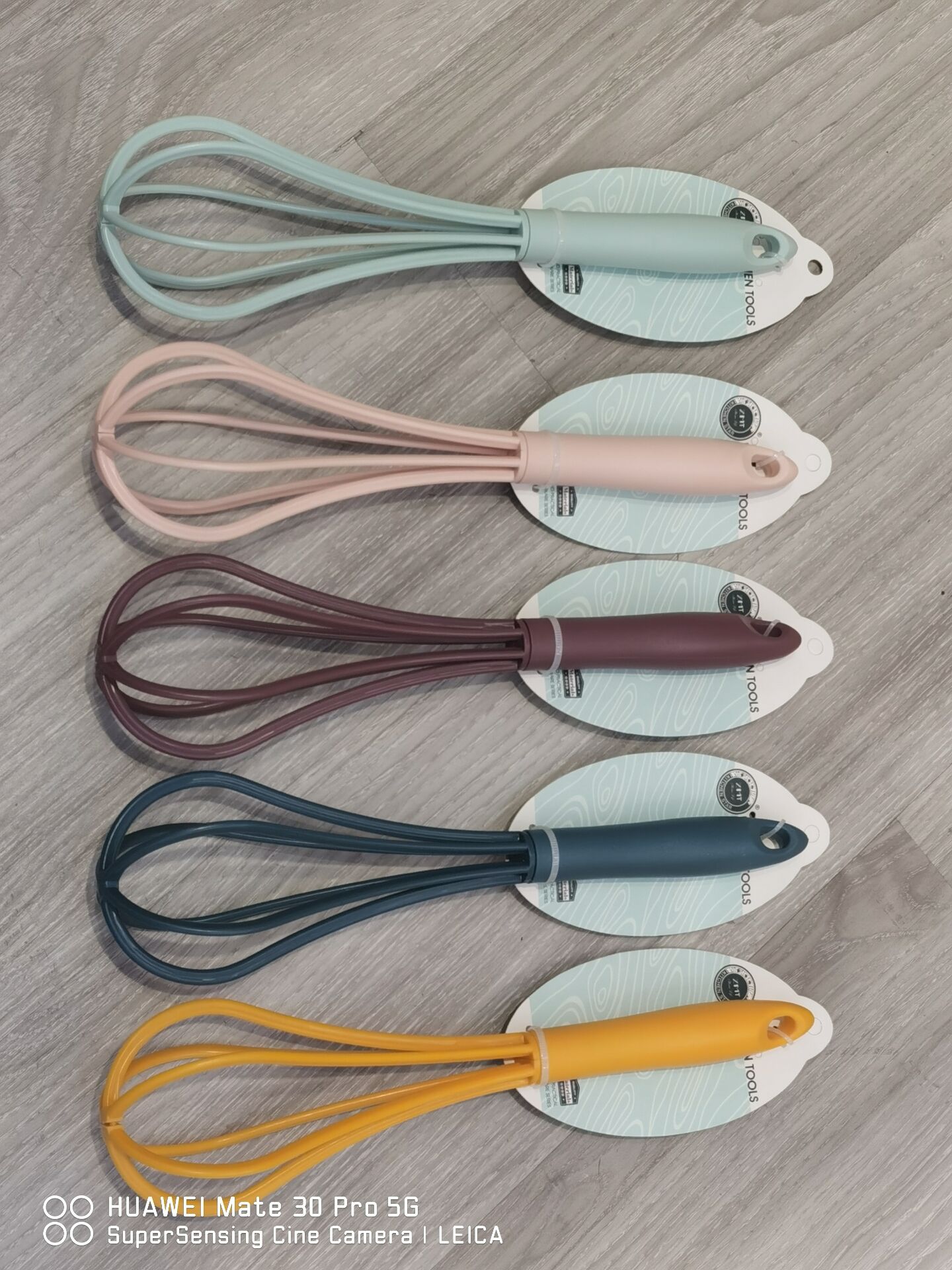 网红爆款马卡龙色塑料打蛋器环保卫生便捷彩色详情图3