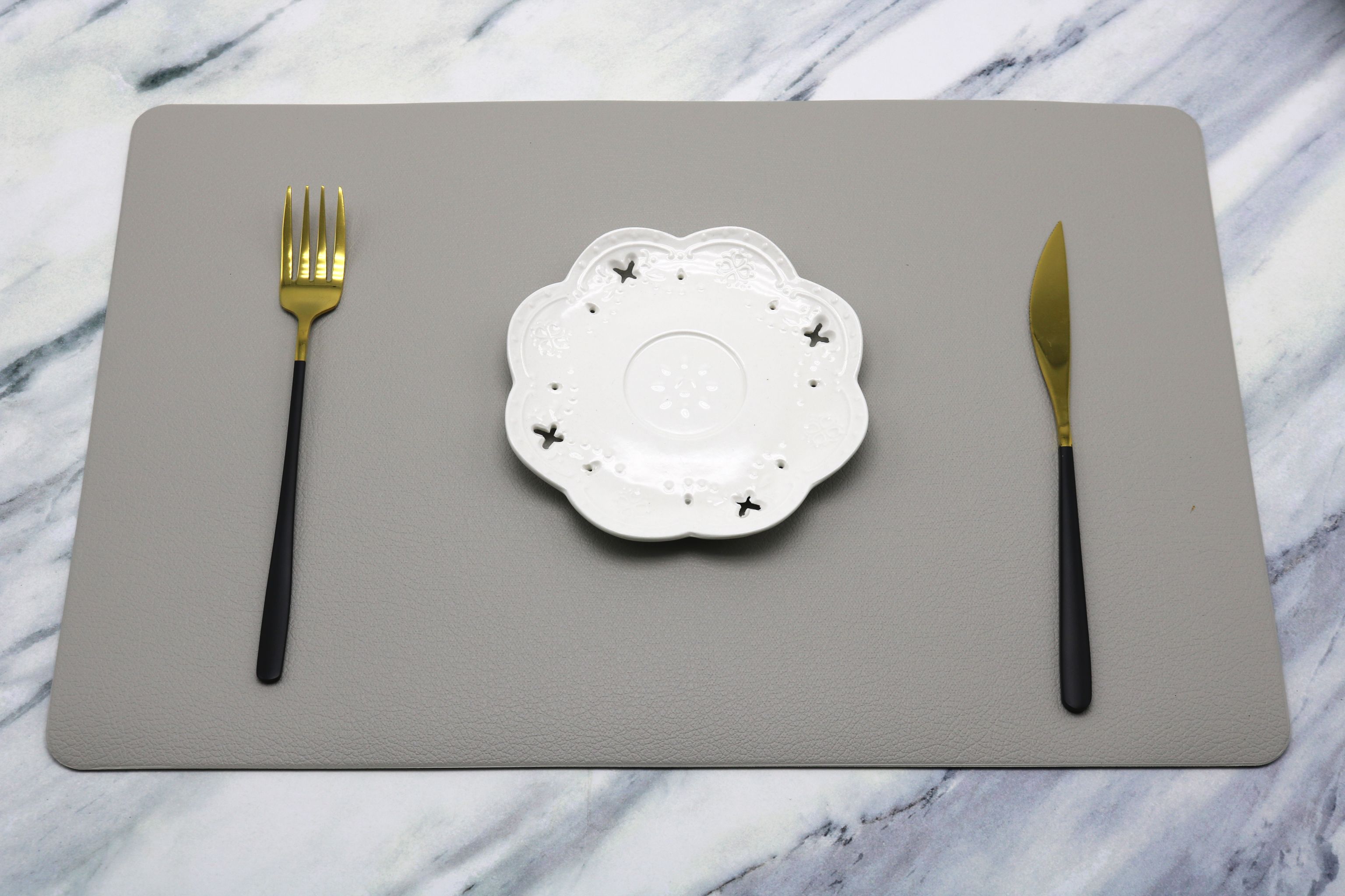 New PVC anti-slip and heat-insulating mat, European-style Western placemats, leather placemats, random patterns detail image 4