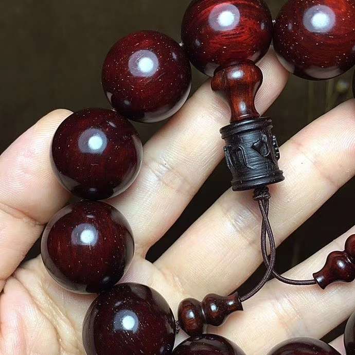 Indian rosewood details Picture