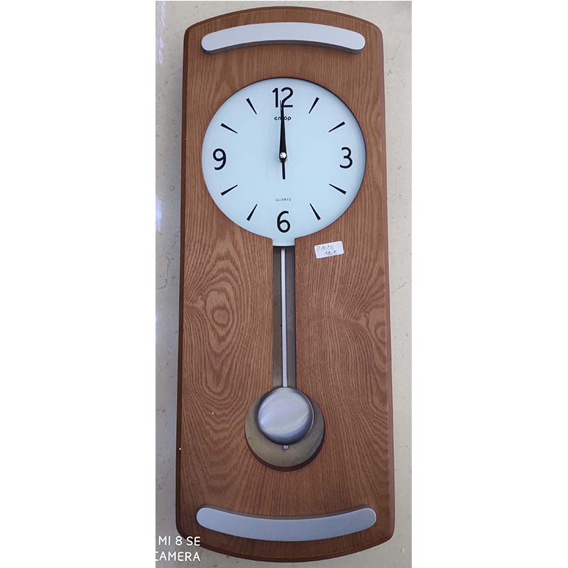 Solid wood wall clocks for the living room and bedroom