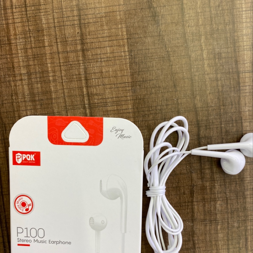 One-meter universal white headphone cable with microphone