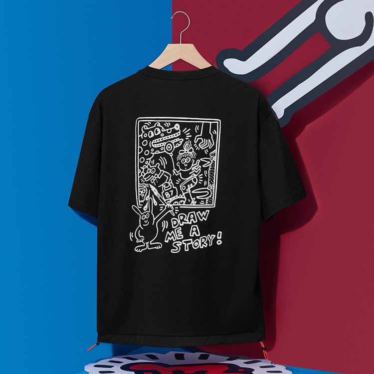 This is a highly anticipated men's casual and business T-shirt from the GXGx KH collaboration series for the summer of 2020. It features a short-sleeved T-shirt with printed body design and is a trendy base layer for men