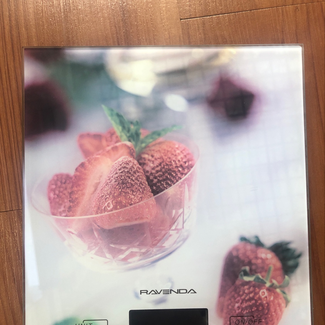 Glass kitchen scale thumbnail