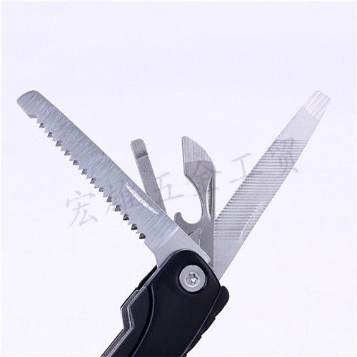 Manufacturer Direct Sales Multi-Function Pliers Outdoor Camping Tool Pliers Multi-Function Folding Pliers Application Scenario