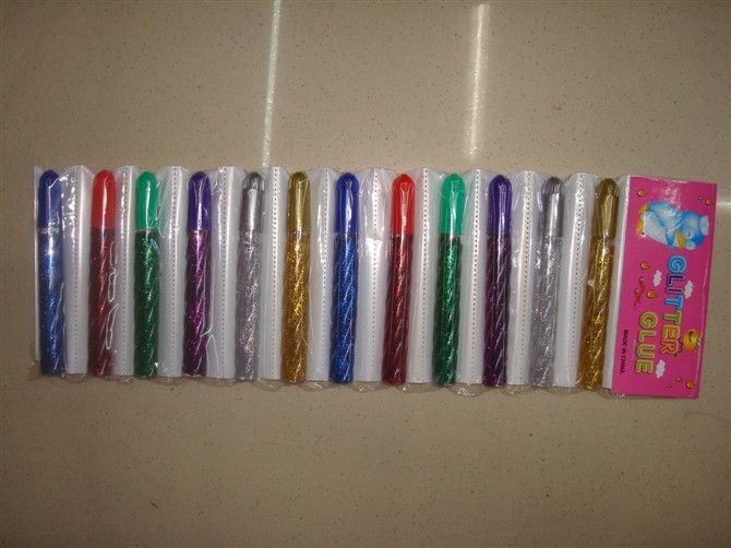 Pack with 10 g flash glue and 12 hanging CARDS