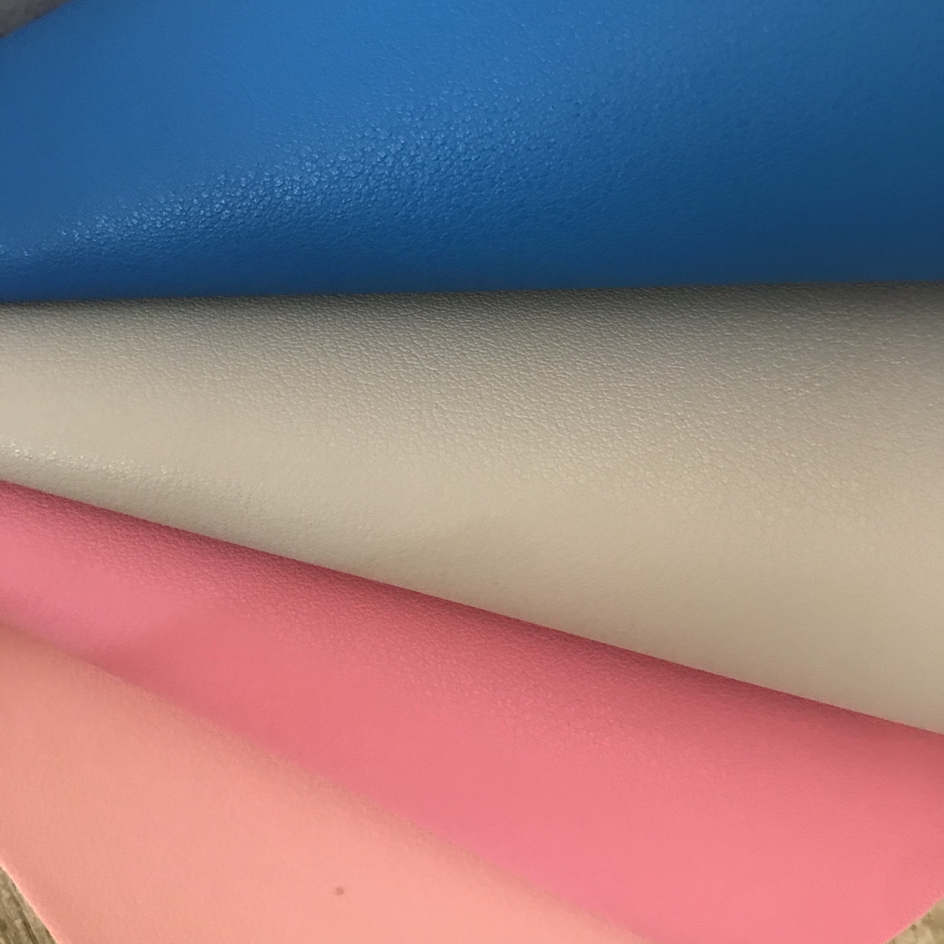 High-quality and environmentally friendly 1.0 woolen base with gold coin pattern PVC leather fabric for luggage and handbags, artificial leather Item Picture