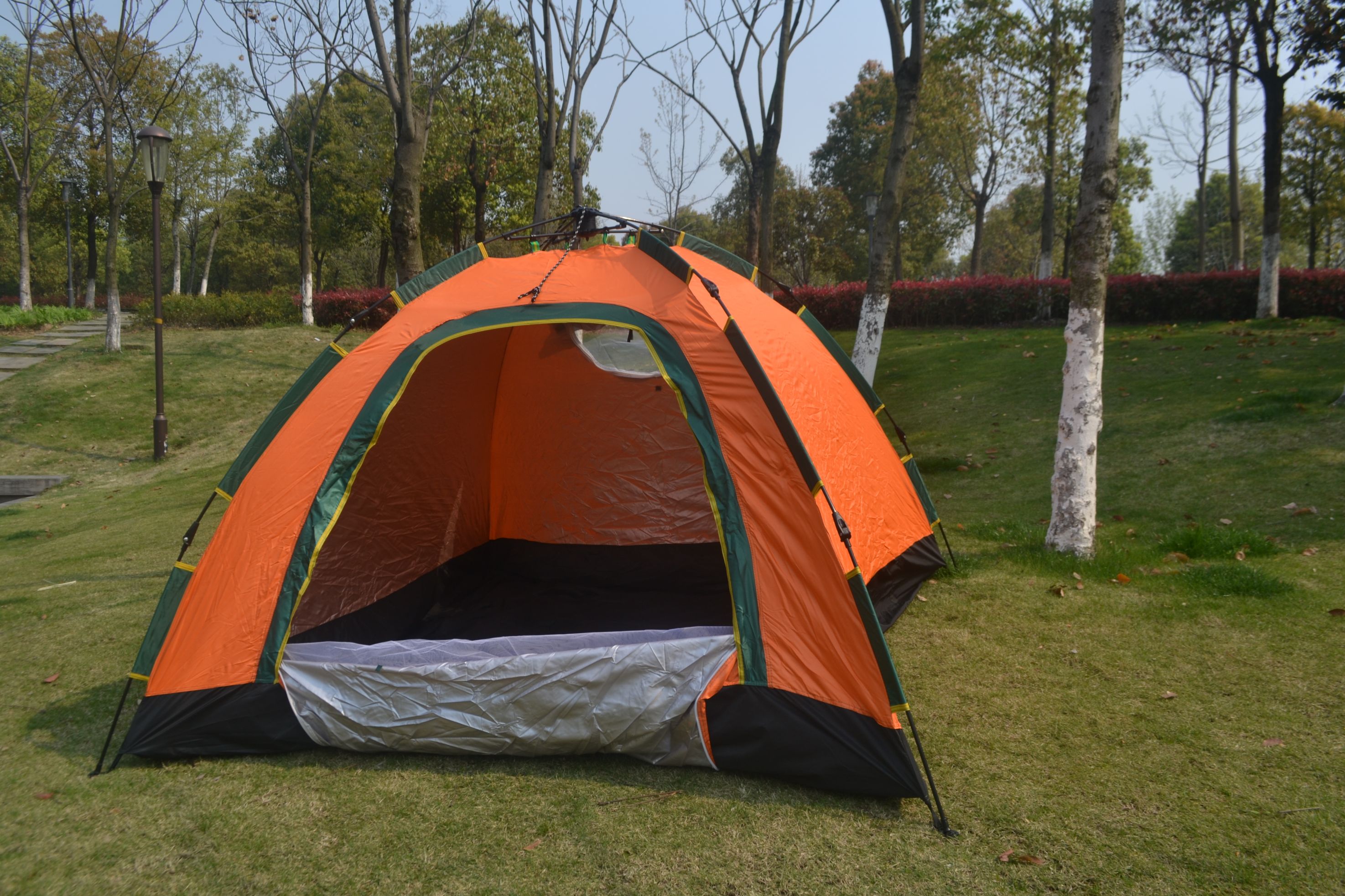 Three-person single-layer automatic tent shading