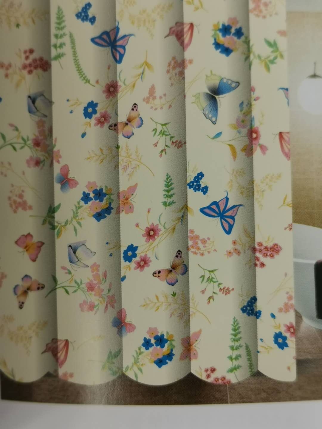 色丁布扣浴帘产品图