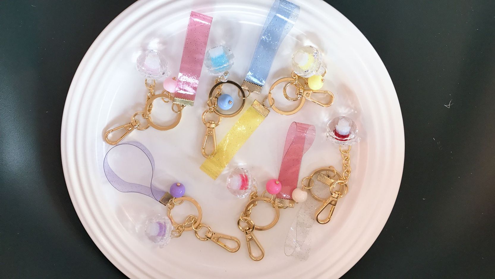 Yiwu Good Apple Glow-light Pendant /CPGJ0022/F3-150 full figure