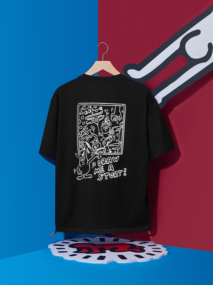 This is a highly anticipated men's casual and business T-shirt from the GXGx KH collaboration series for the summer of 2020. It features a short-sleeved T-shirt with printed body design and is a trendy base layer for men Specification image