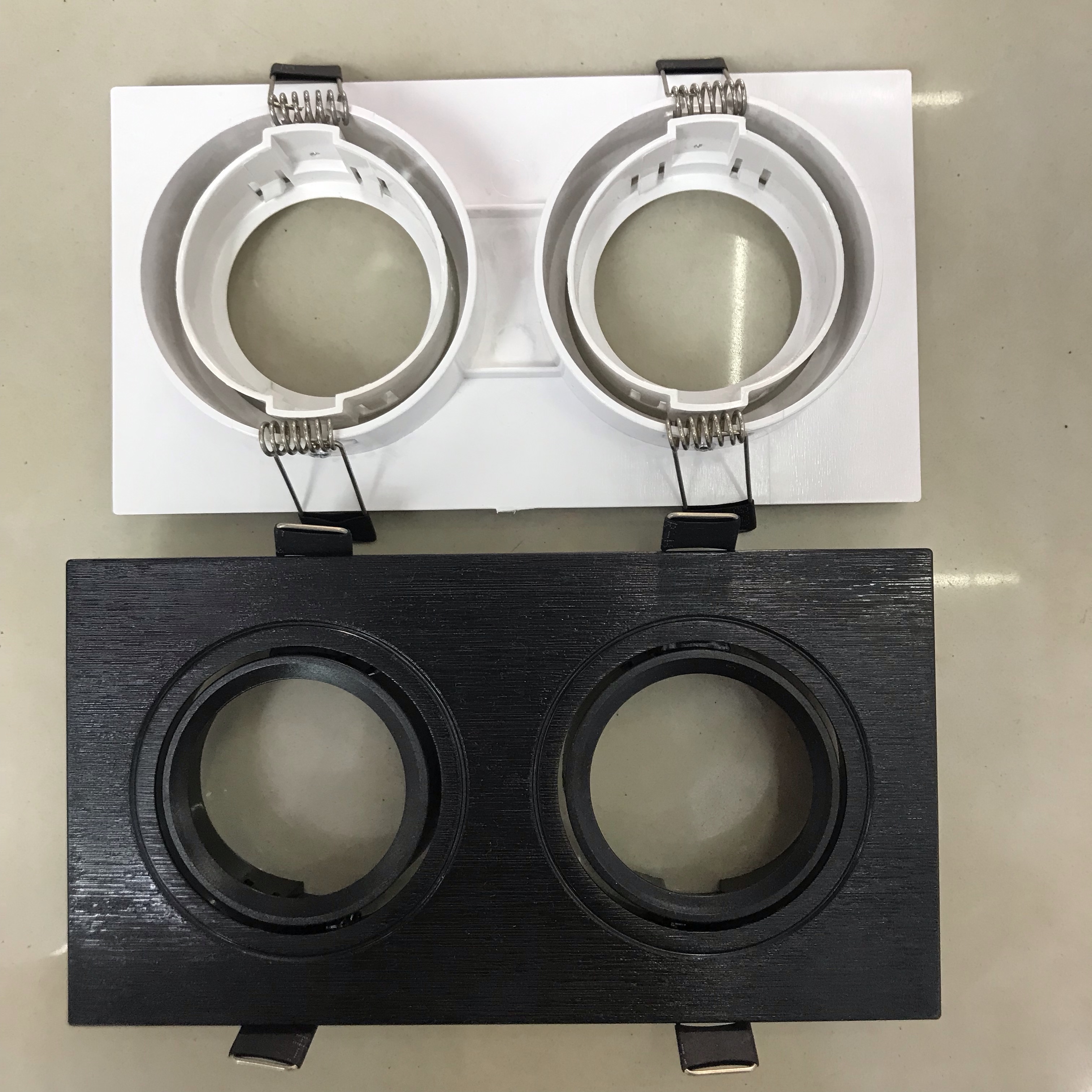 一体天花灯壳方（塑料）白底实物图